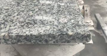 山东芝麻白楼梯踏步 芙蓉白