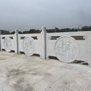 山东芝麻白河道栏杆 石材栏杆