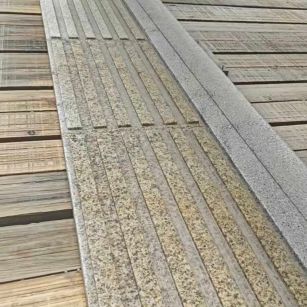 山东黄金麻盲道石 盲条